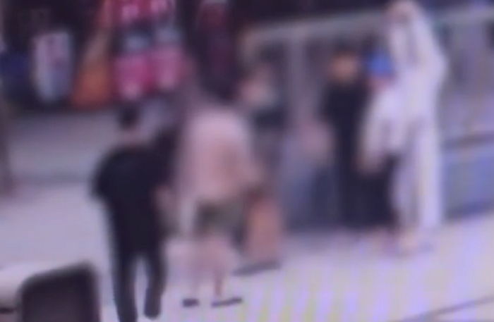 길거리서 덩치 좋은 10대 청소년 영입하려다 실패하자 흉기 휘두른 안양 조폭들