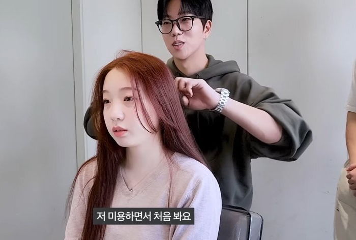 태어날 때부터 온몸 털이 빨간색...미용실 원장이 믿지 못하자 다 보여줬다 (영상)