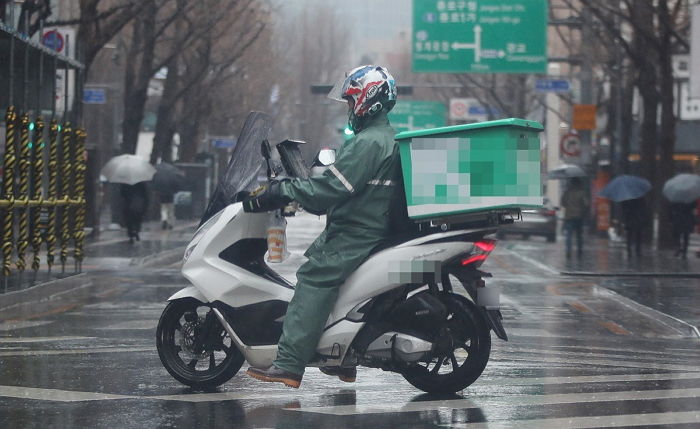 90분 넘도록 음식 안 와 별점 1점 리뷰 남긴 손님...“그날 배달원이 빗길에 숨졌습니다”