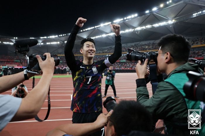 T1에 이어 재발한 중국의 ‘공한증’...쿠팡플레이가 축구 시작 전 중국에 굴욕 준 장면