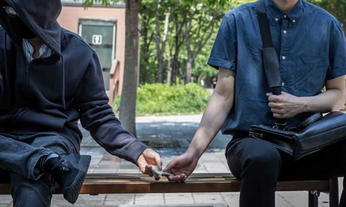 청소년에 마약 공급하면 ‘사형 구형’...마약 공급책 초범도 구속