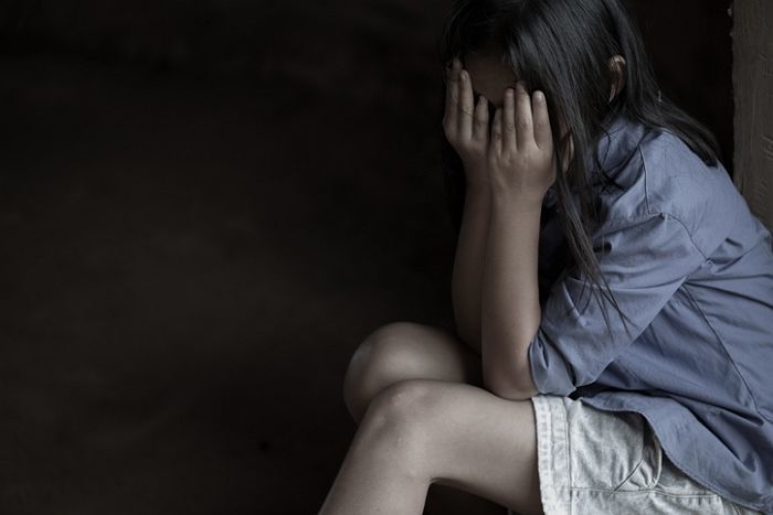 계부가 피임약 먹이고 성폭행했는데...친모 “너도 좋아서 한 적 있잖아, 고소 취하해”