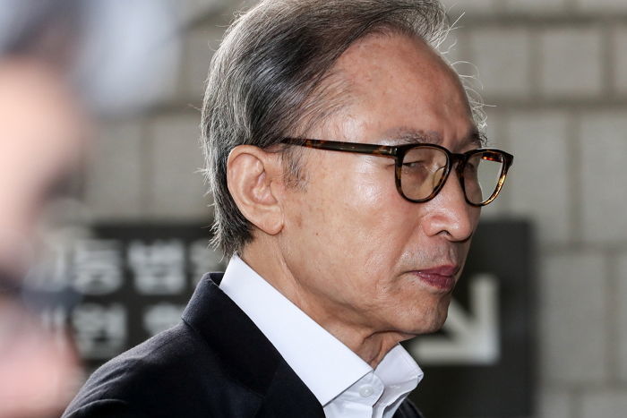 이명박 전 대통령이 감옥에서 받았다는 광주 고교생의 ‘광우병 사태’ 반성문 편지