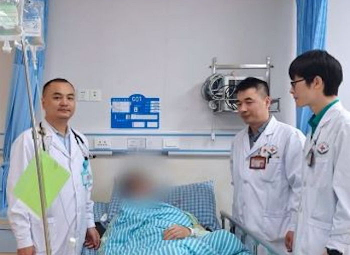 복통 호소하면서 설사약 달라는 환자 보고 ‘촉’ 발휘해 목숨 구한 의사
