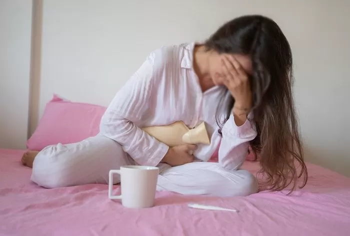 “생리통인 줄 알고 참았는데 자궁 내막이 통째로 빠졌습니다”