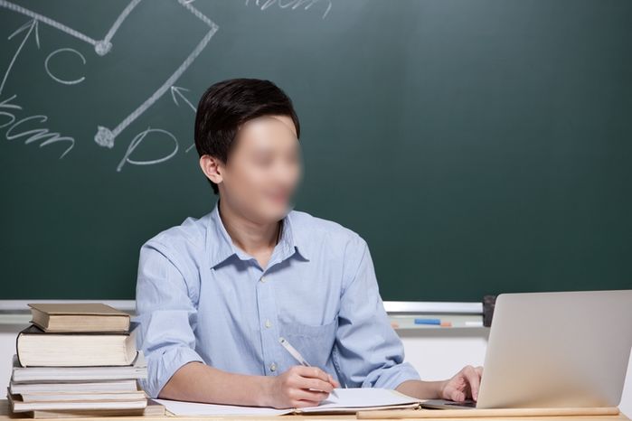 “선생님에게 ‘성추행’ 당했다”...초등학교 학급 여학생의 70% 신고했다