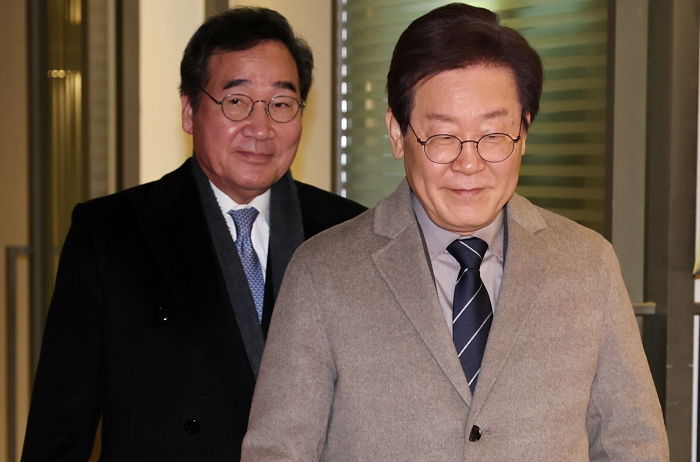 이재명 “‘대표직 사퇴·통합 비대위’ 요구 수용 어려워”