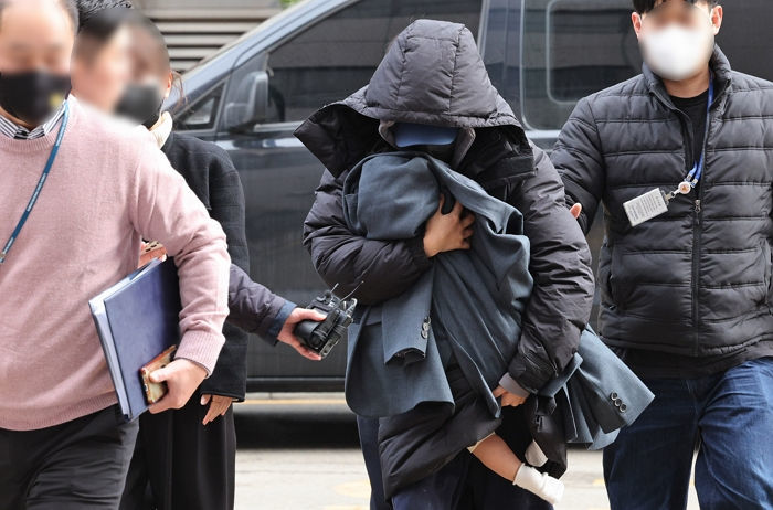 이선균 돈 뜯어낸 유흥업소 여실장과 협박녀, 교도소에서 만나 친해져