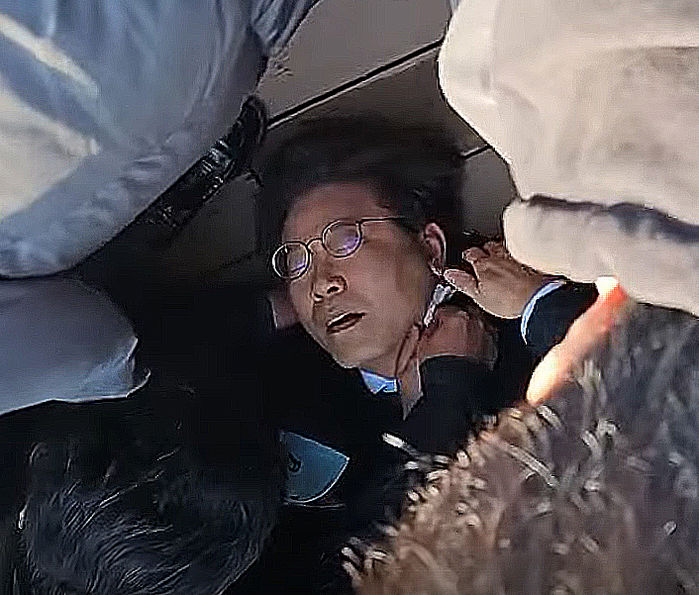 “이재명 헬기 왜 타냐?”...야당 대표 피습 사태에 현직 의사가 제기한 의문 2가지