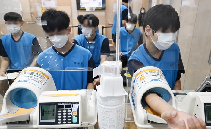 올해 하반기부터 입영 대상자 전원 ‘마약 검사’ 받는다...연간 26만명 대상