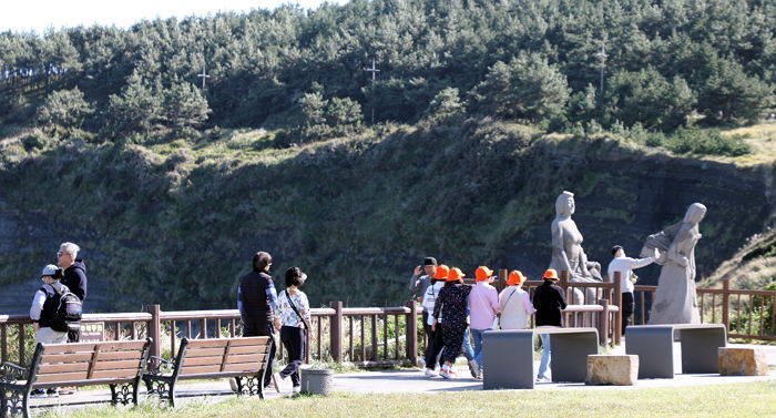 제주도, 중국인 소유 땅 혈세로 매입 중...3배 뛴 가격에 다시 사들여
