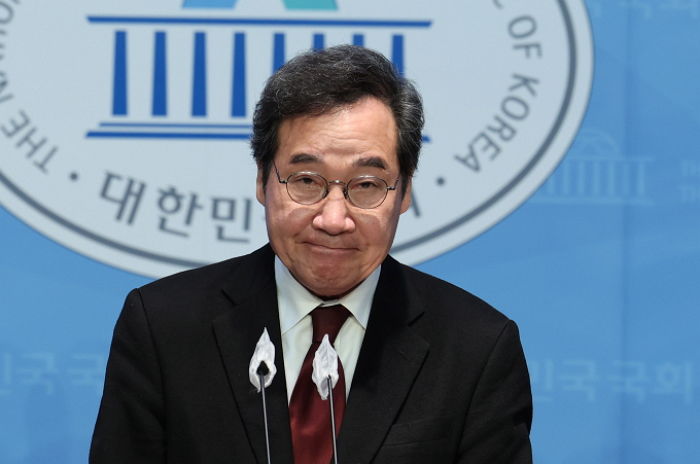 “칼빵 맞았는데 지지율 하락 처음 봐”...이재명 조롱한 이낙연 지지자