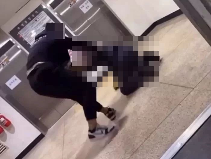 “더 살아서 뭐하나”...폭행당한 60대 경비원, 폭행 영상 유출에 마음 바꿔 고소