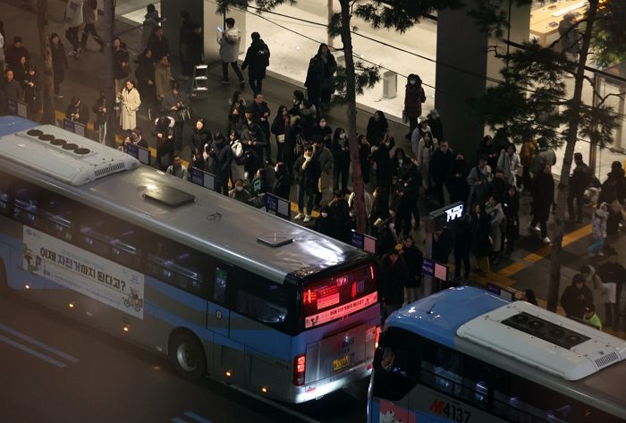 대중교통 이용해 서울로 출퇴근하는 경기도러들, 하루 ‘78분’ 도로에 있는다