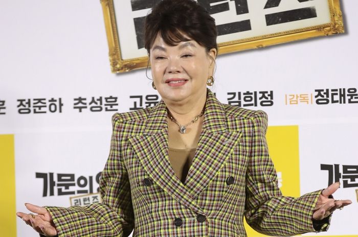 배우 김수미, 아들과 함께 운영 중인 식품 브랜드 ‘나팔꽃F&B’에 횡령 혐의로 피소