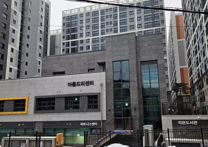 ‘공항 고도제한 위반’으로 입주 못한 김포 아파트...결국 63cm 낮추려 재시공