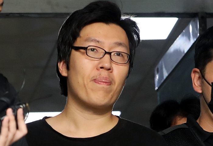 ‘신림 너클 성폭행 살인범’ 최윤종, 법정서 싱글 웃어...“피해자 때문에 살인자 됐다”며 억울