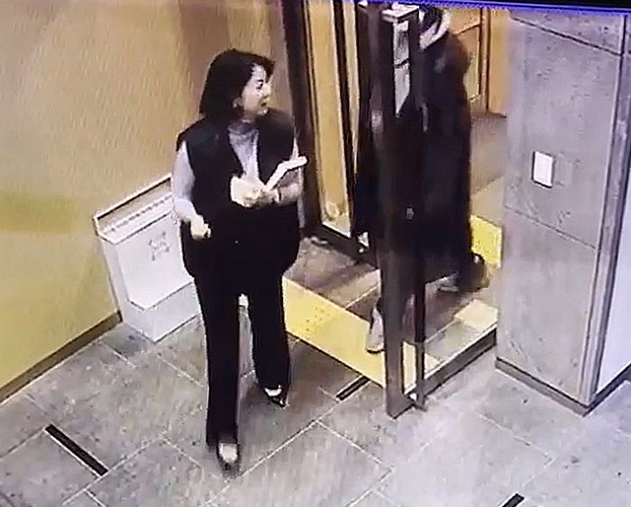 배현진 습격해 ‘응급실’ 실려가게 한 중학생...사건 후 곧바로 병원 입원했다