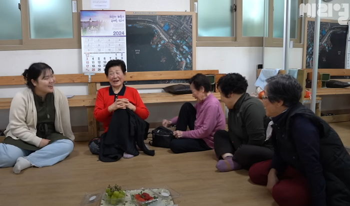 24살에 경력직 어르신 후보 다 제치고 ‘국내 최연소 여자 이장님’ 된 여성