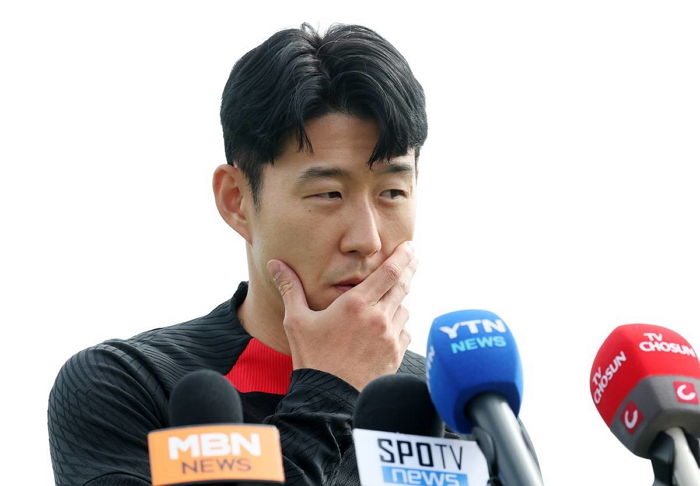 “비판은 대회 끝나고 해달라” 호주전 앞둔 손흥민이 또다시 고개 숙이며 한 부탁
