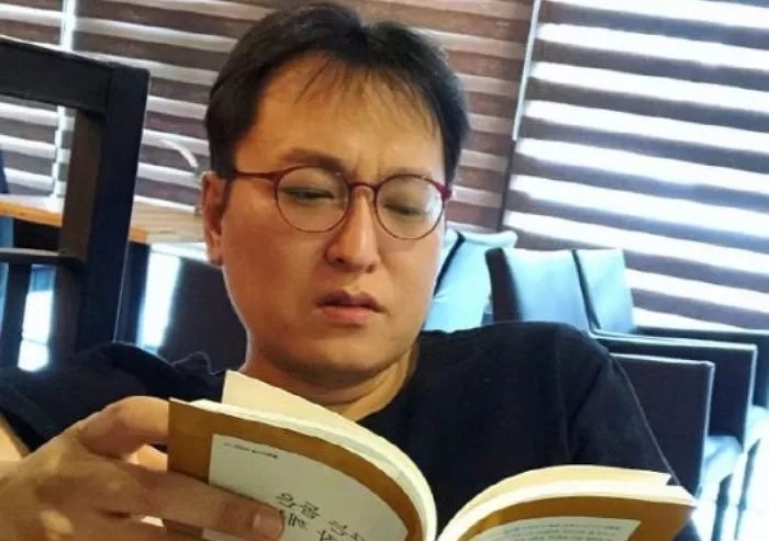 “성폭행해도 안 버린다고 약속해” 성희롱 고발한 여고생 신상 공개한 박진성 시인 실형 확정