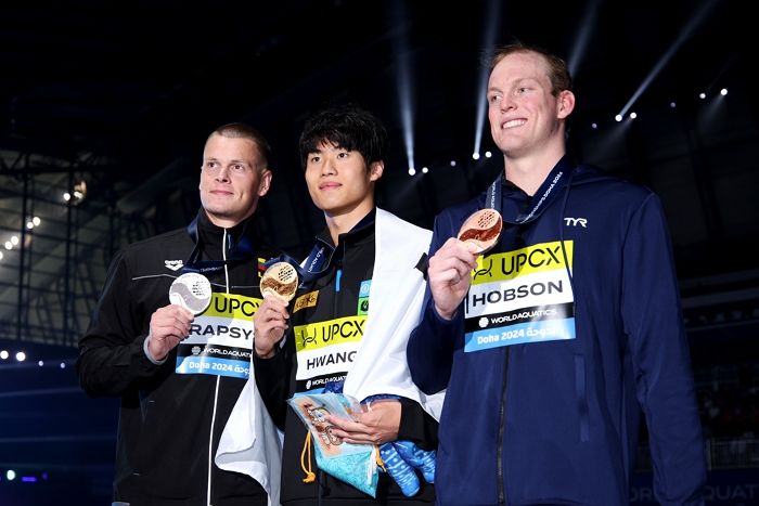 ‘한국 수영 간판’ 황선우, 세계수영선수권 자유형 200m 금메달...한국 선수 최초