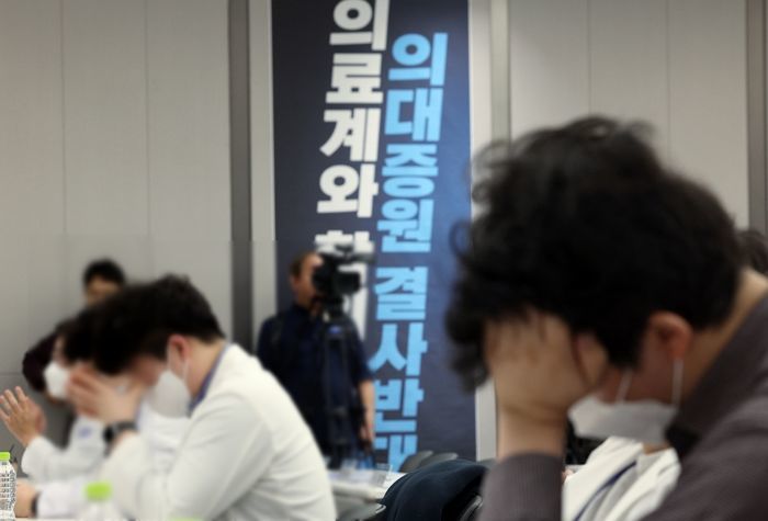 서울의대 교수 “폐암 4기는 수술 대상 아냐...감성팔이에 넘어가지 마라”