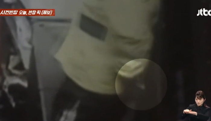 음식점에 담배 피우면서 들어와 음식 챙겨나간 배달 라이더 (영상)