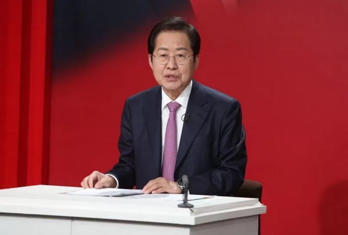 “싸가지 없는 사람 국대 퇴출시켜야”...이강인 저격했던 홍준표, 화해 소식에도 비판 이어가