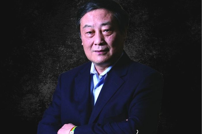 ‘음료 왕’ 와하하 그룹 회장 별세...17조 4천억 회사 물려받게 될 외동딸