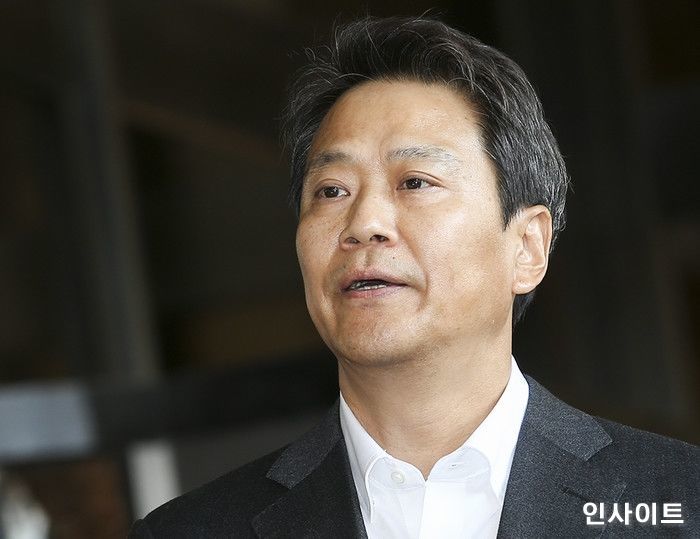‘은퇴번복’ 임종석 전 비서실장, 공천 컷오프...고민정, 최고위원직 사퇴