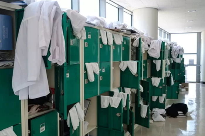 병무청장 “사직서 낸 전공의들, 수리되면 내년부터 ‘군 입대’해야”