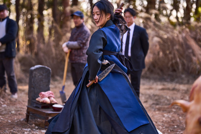 ‘파묘’, 15일 연속 박스오피스 1위...이번 주말 700만 돌파 눈앞