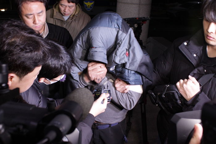 아산 새마을금고에 흉기 복면강도 침입해 ‘1억’ 훔쳐...“빚 갚기 위해 범행”