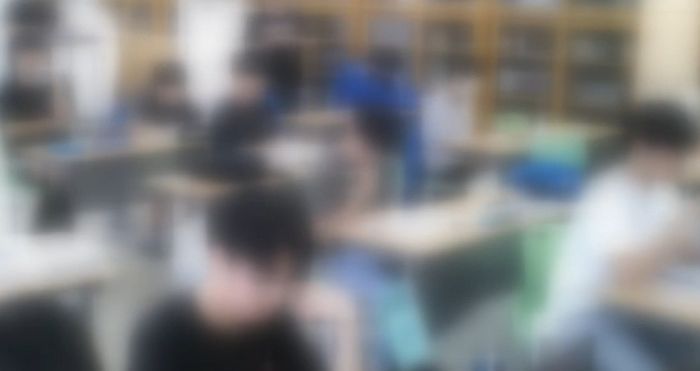 학부모 보라고 유튜브서 자습시간 생중계한 고등학교...학생 얼굴부터 표정까지 선명히 보여