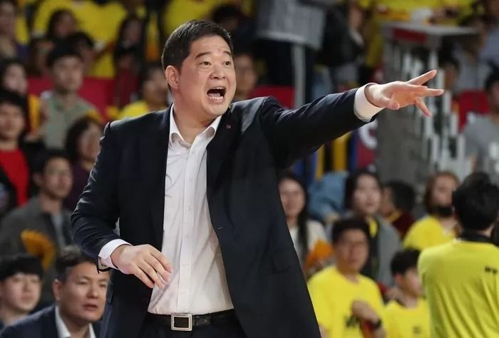 “먹방 찍느라 감독 역할 소홀”...교육청, 현주엽 논란으로 휘문고 감사 예정