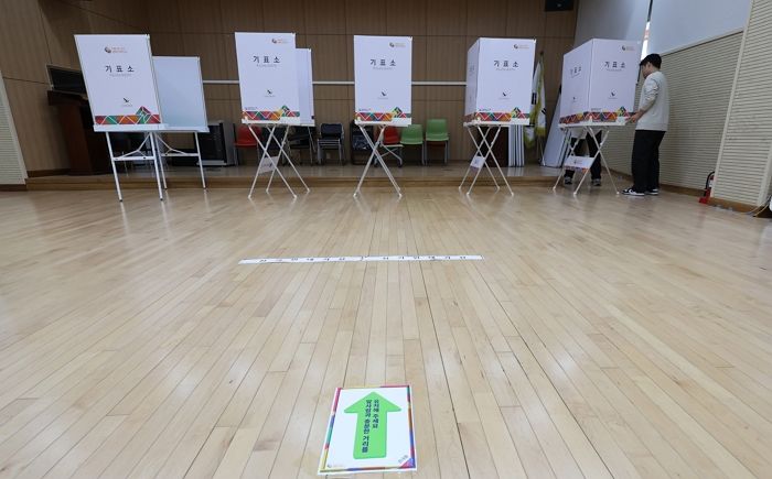 경남 양산에 이어 인천 사전투표소 5곳에서 KT통신 위장한 몰카 발견