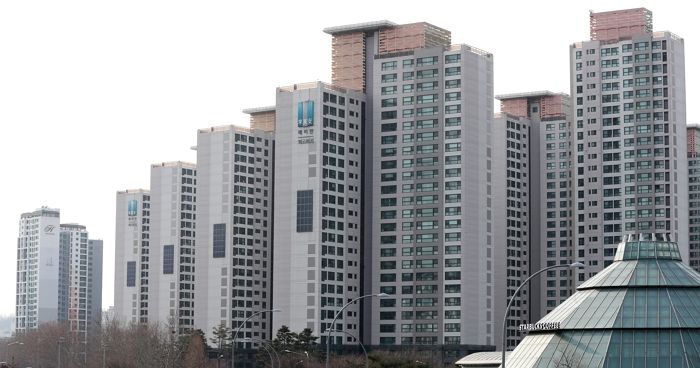 요즘 10대 학생들이 레어 포토카드를 ‘반포자이·한남더힐’이라고 부르는 이유