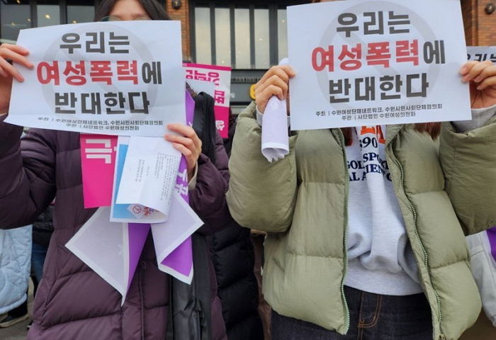여성단체 압박에 ‘성인 페스티벌’ 취소 위기...수원시 “전시장 측, 대관 취소 결정”