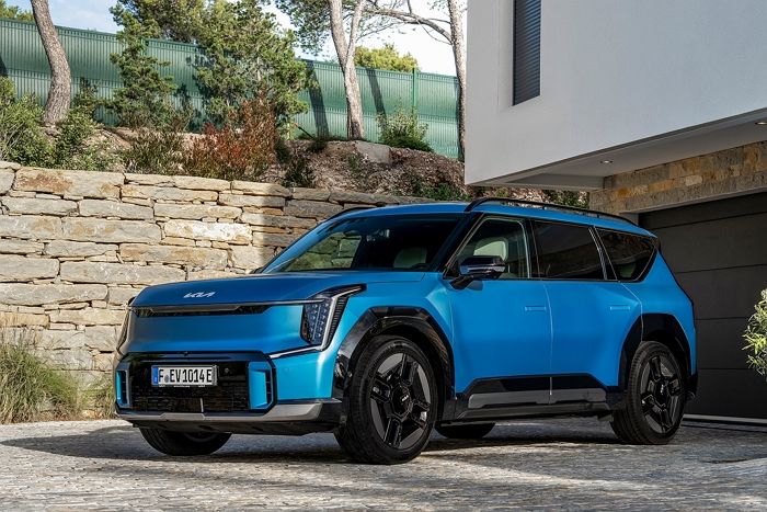 기아 EV9, ‘아우토 자이퉁’ 전기차 비교평가 1위로 벤츠·아우디 제쳤다