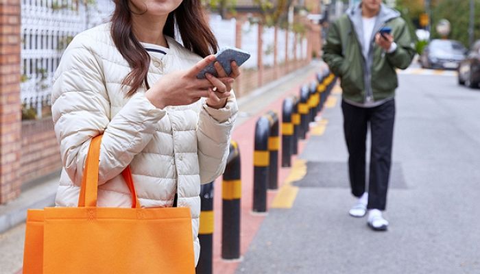 중고거래에 패딩 내놨더니 “제가 살게요”라던 구매자...패딩 사줬던 ‘전남친’이었다