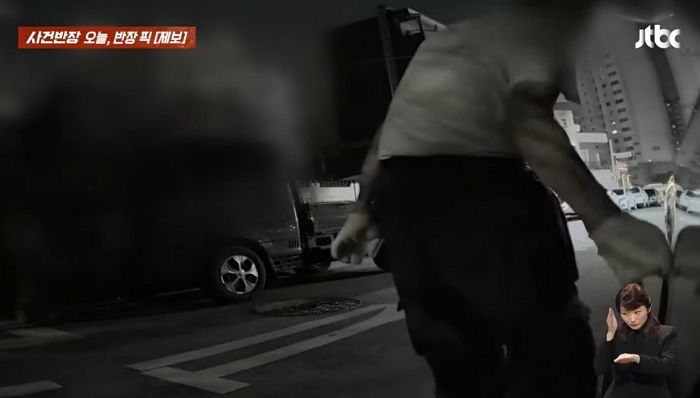 자기 집앞에 주차했다고 돌멩이로 차문·트렁크 긁어 수리비 400만원 쓰게 만든 부산 할아버지 (영상)