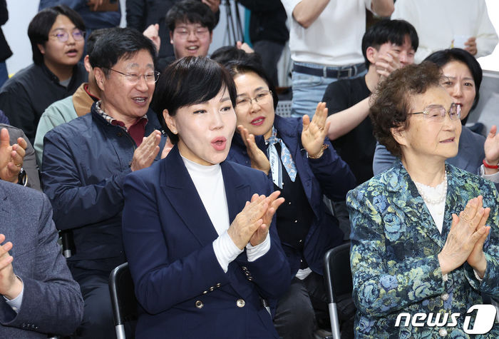 서울 중·성동갑 민주 전현희, 윤희숙 꺾고 ‘당선 유력’...득표율 51.67%