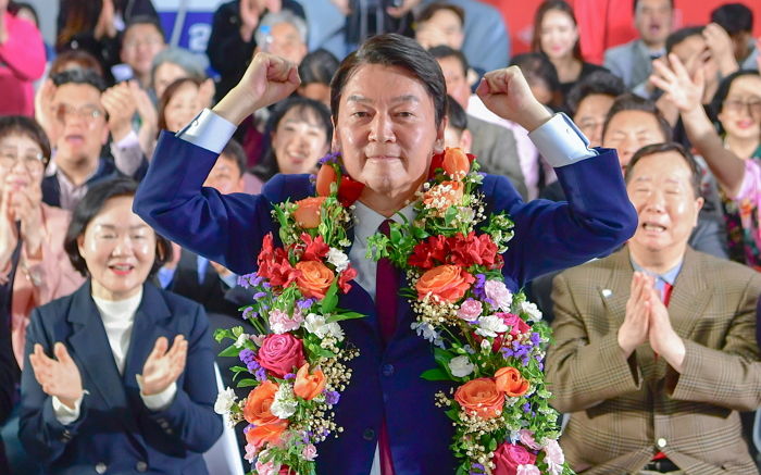 ‘보수텃밭’ 분당서 당선된 안철수...국힘 ‘총선 참패’ 두고 윤 대통령에 돌직구 던져