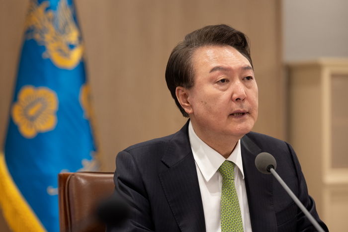 윤 대통령 “총선에서의 국민 뜻 겸허히 받들어 국정 쇄신”