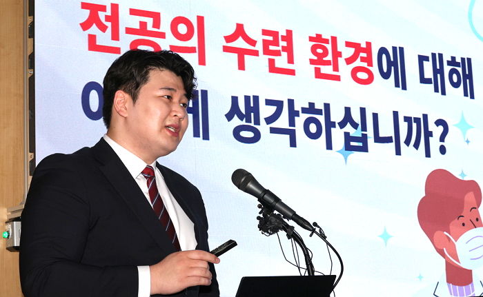 군복무 단축·파업권 보장하면 병원으로 돌아가겠다는 전공의들