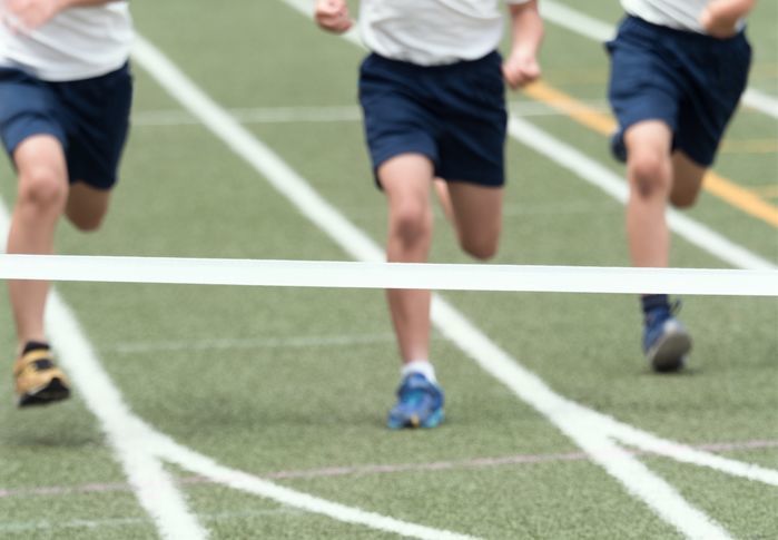 선천성 심장병 앓던 여대생, 지도교수 강요로 달리기 도중 결국 사망