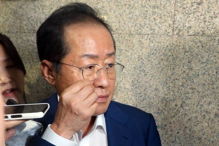 홍준표, ‘돼지발정제’ 저격에 대폭발...“만만하니 별 X이 나와서 설친다”