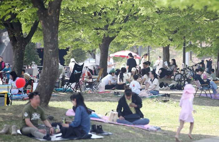 한강 나들이객 배달음식 받는 사이...돗자리·텐트서 1천만원어치 훔친 10대들