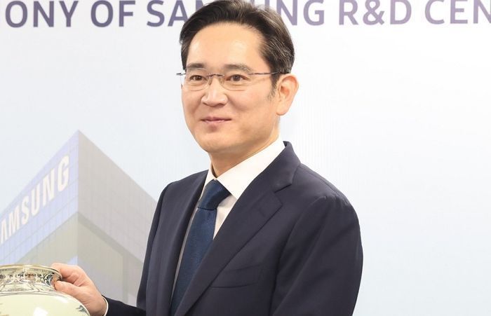 중국에서 기술 훔쳐가니까 올해 4월까지 현지 ‘특허’ 1000건 내버린 이재용의 ‘삼성전자’